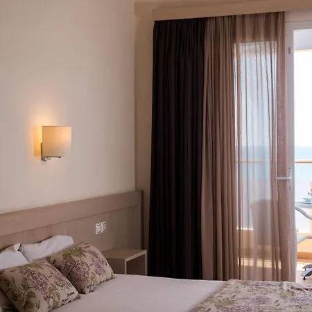 Sunray Bed & Breakfast 3*