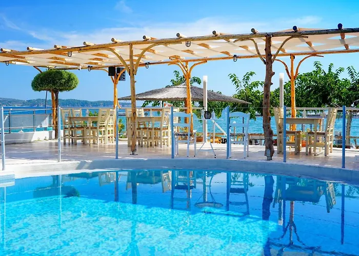 Sunray Bed & Breakfast 3*